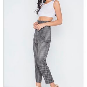 ⭐️ 5 for $25! Gray & White Plaid Pants